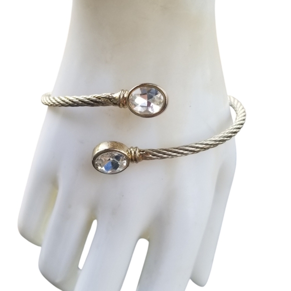 PREMIER DESIGNS VINTAGE GOLDTONE CABLE BRACELET WITH GLASS RHINESTONE DETAIL - Picture 1 of 7